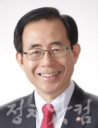 김성곤 사무총장.jpg