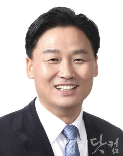 김영진 의원 민주 수원병.jpg