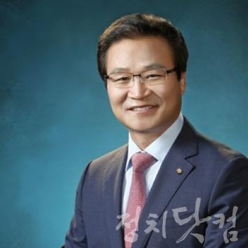 김용판 의원 미통 대구달서병.jpg