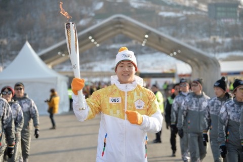 평창 동계올림픽 개최년도 뜻하는 2018km 달린 성화 -101일간 여정 평창 도착-