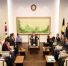 홍진 임시의정원 의장 흉상 건립 안건 서명